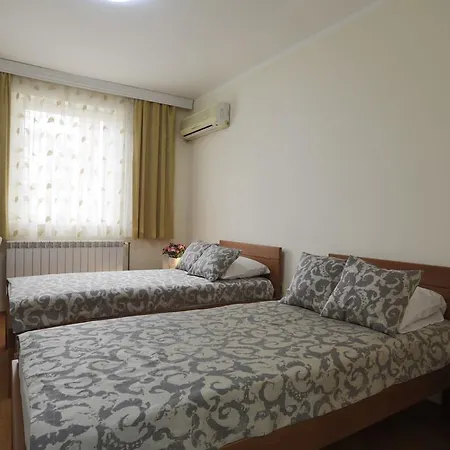 Tara Guest house *